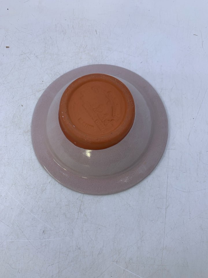 TERRA COTTA WHITE BLUE APPLE BAKER.