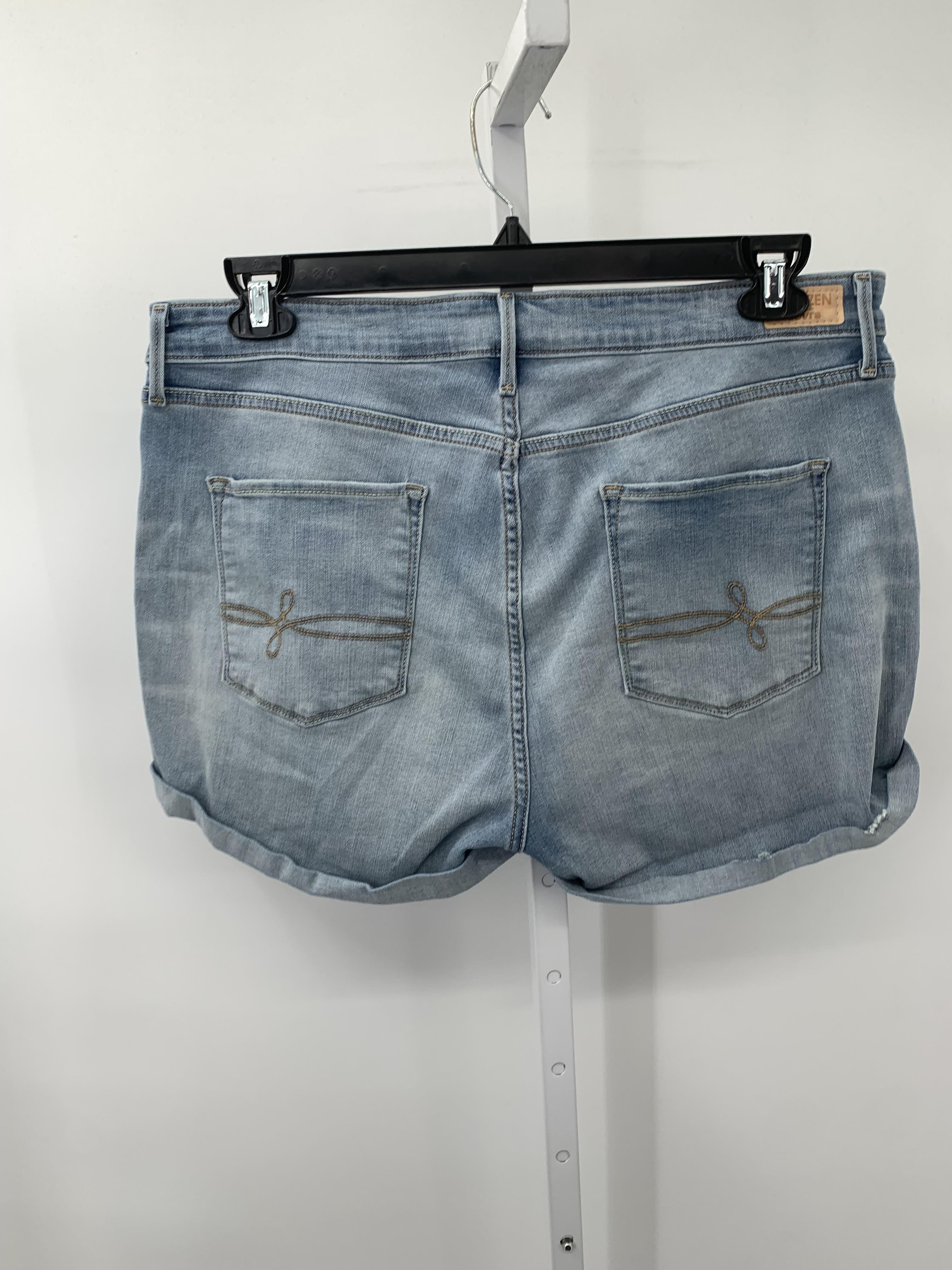 Levis Size 18 Misses Shorts