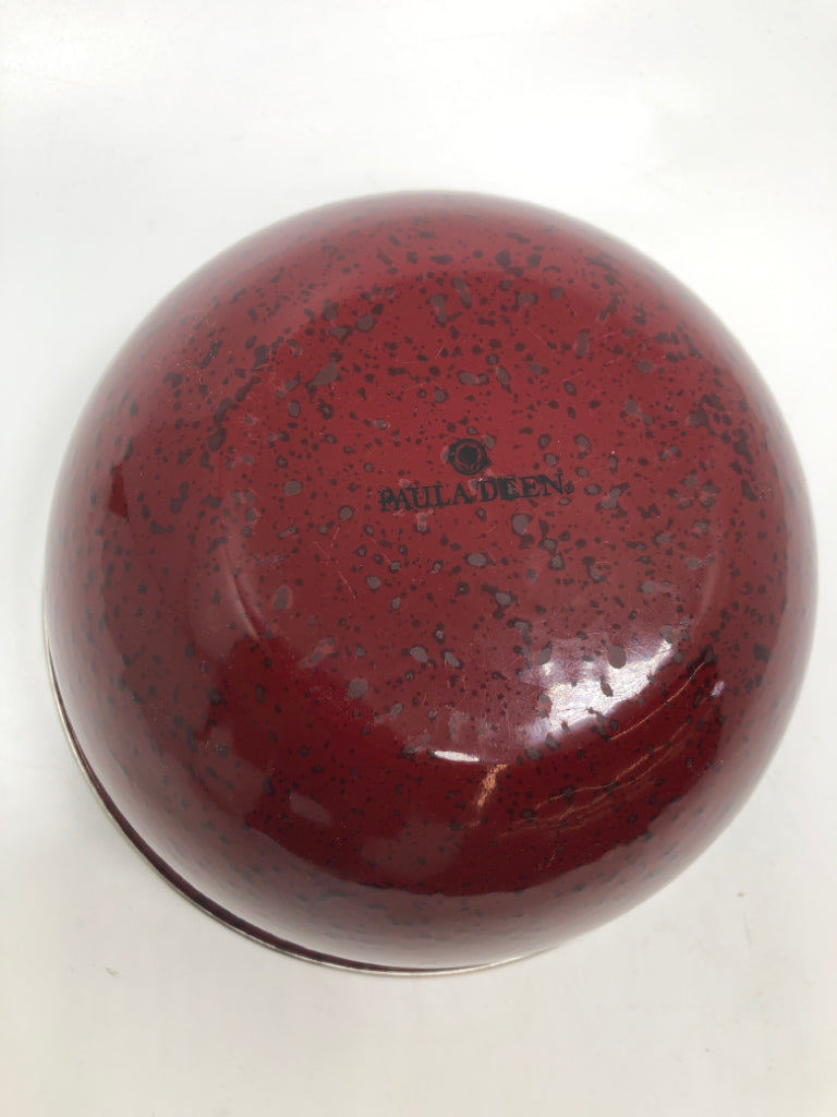 RED/BLACK SPECKLED METAL MIXING BOWL.