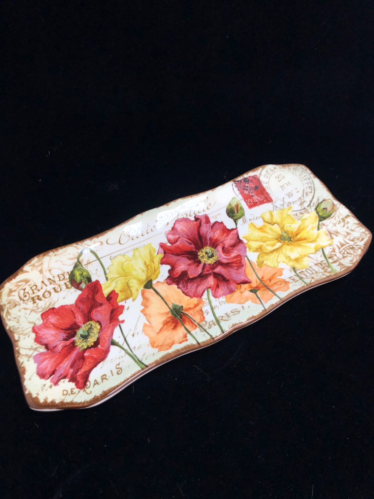 FLOWER BLOOMS CERAMIC TRAY.