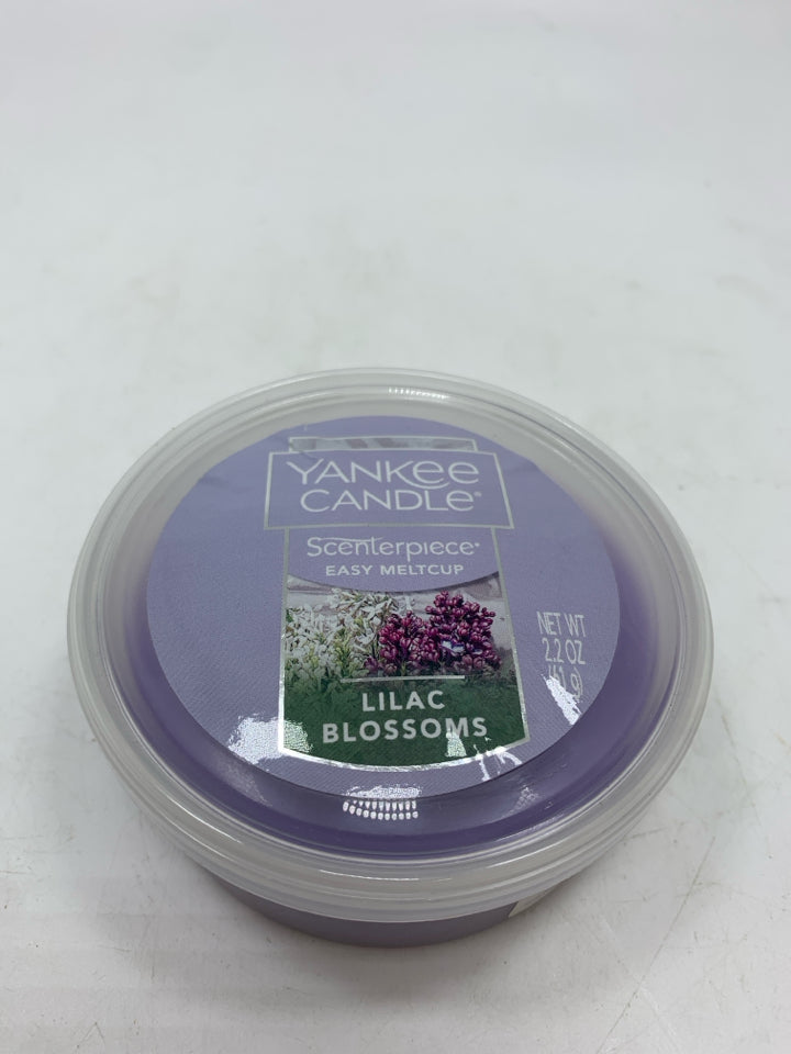 'LILAC BLOSSOMS' WAX SCENTERPIECE MELT.