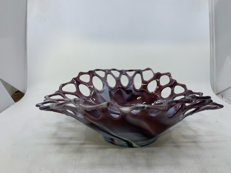 PURPLE WHITE SLAG LACE ROLLED EDGE CENTERPIECE.