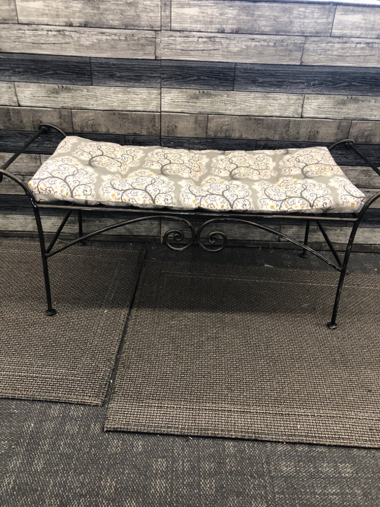 HEAVY METAL BENCH W/ TREES CUSHION.