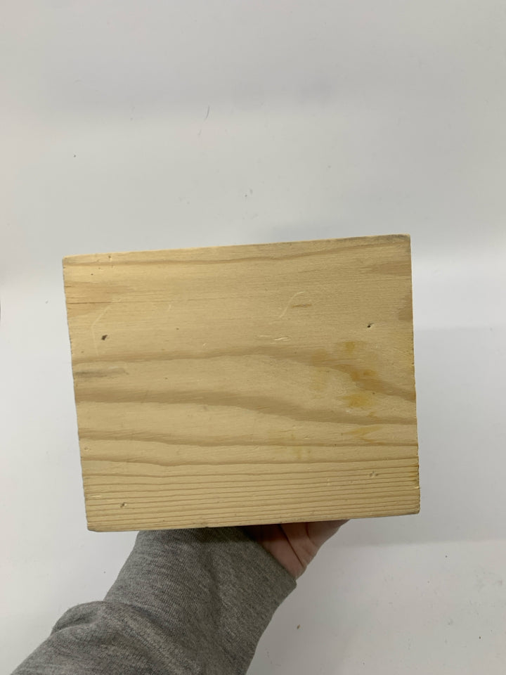 RED WOOD BARK SMALL BIRD HOUSE.