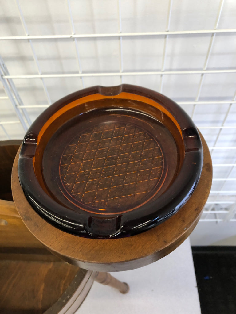 2PC VTG SEWING BUCKET ON LEGS W/AMBER COATED ASH TRAY.