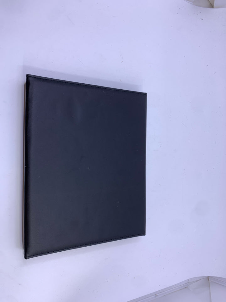 BLACK NOTEPAD iPAD KEYBOARD AND CASE.