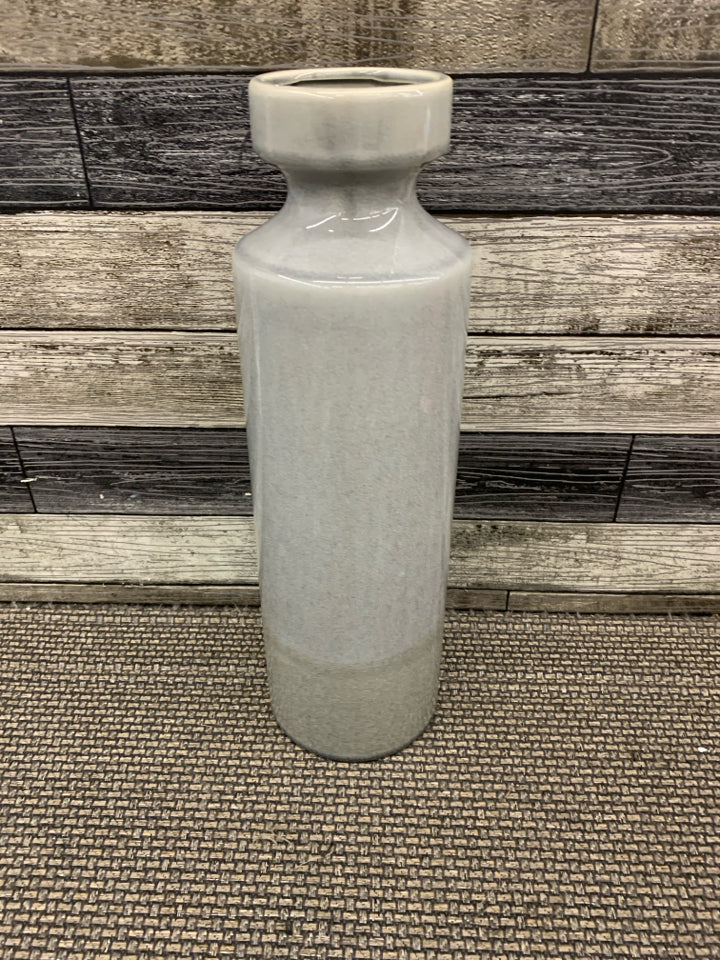 LG DISTRESSED GRAY CERAMIC VASE.