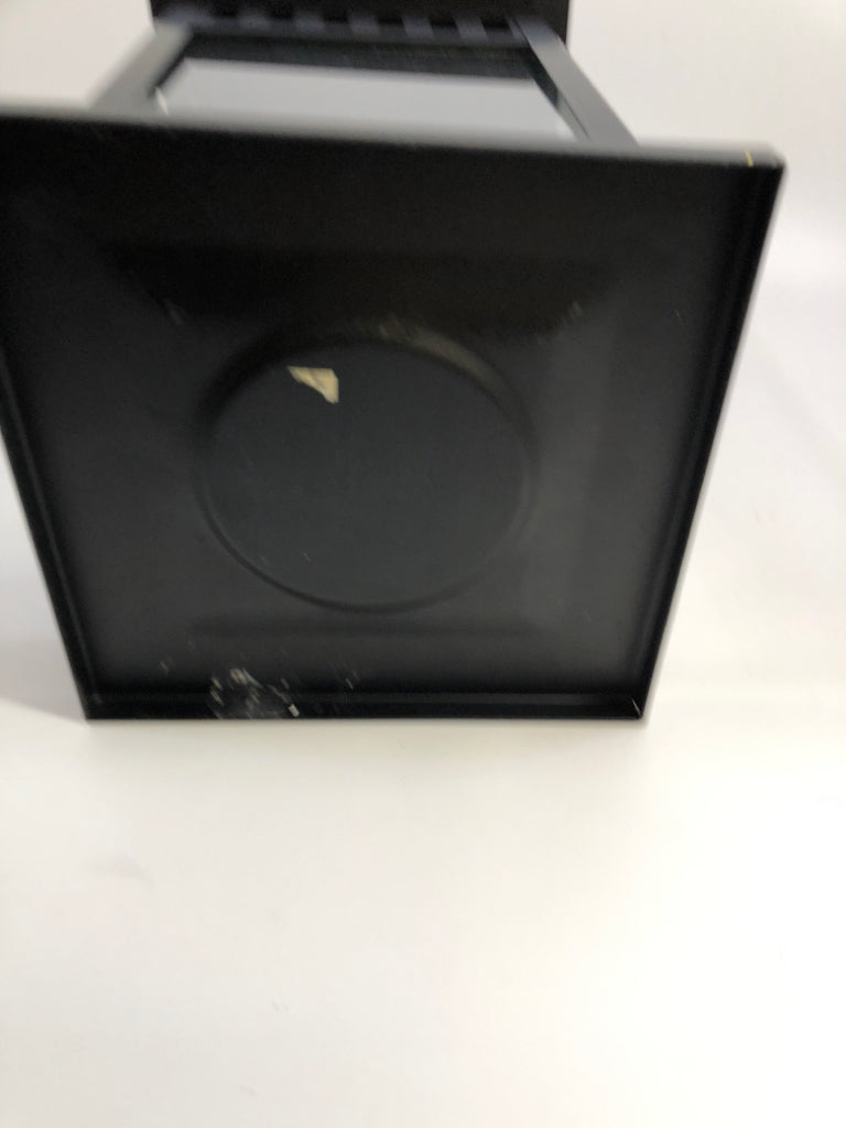 SQUARE CANDLE LANTERN.