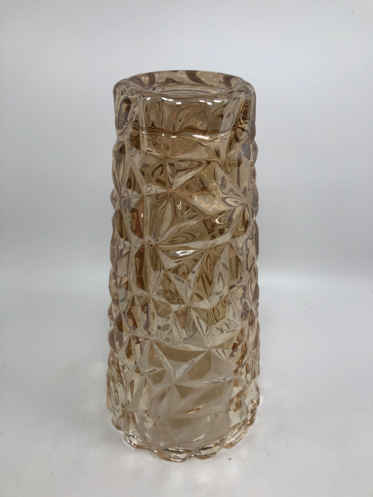 GEOMETRIC AMBER GLASS VASE.