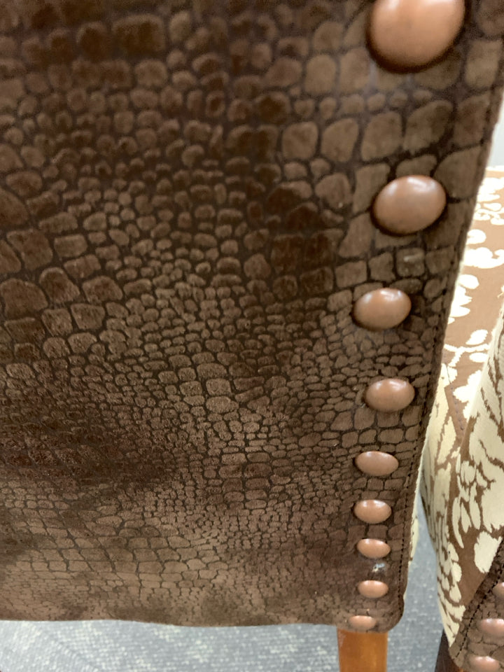 2 BROWN & CREAM UPHOLSTERED FLORAL CHAIRS.