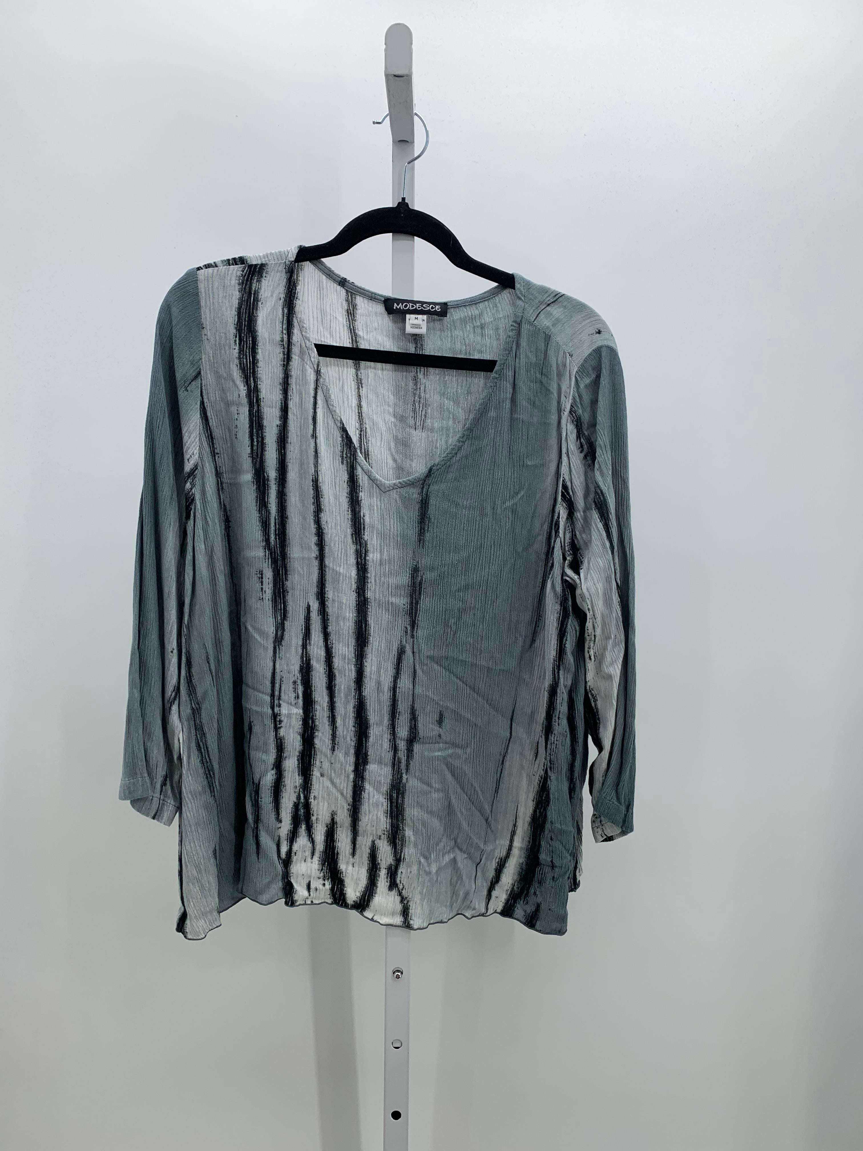 Size Medium Misses 3/4 Sleeve Shirt