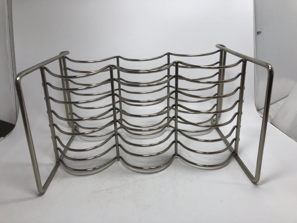 6 BOTTLE METAL WINE RACK.