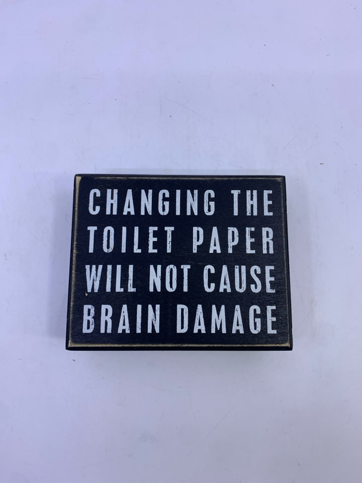 CHANGING TOILET PAPER BOX SIGN.