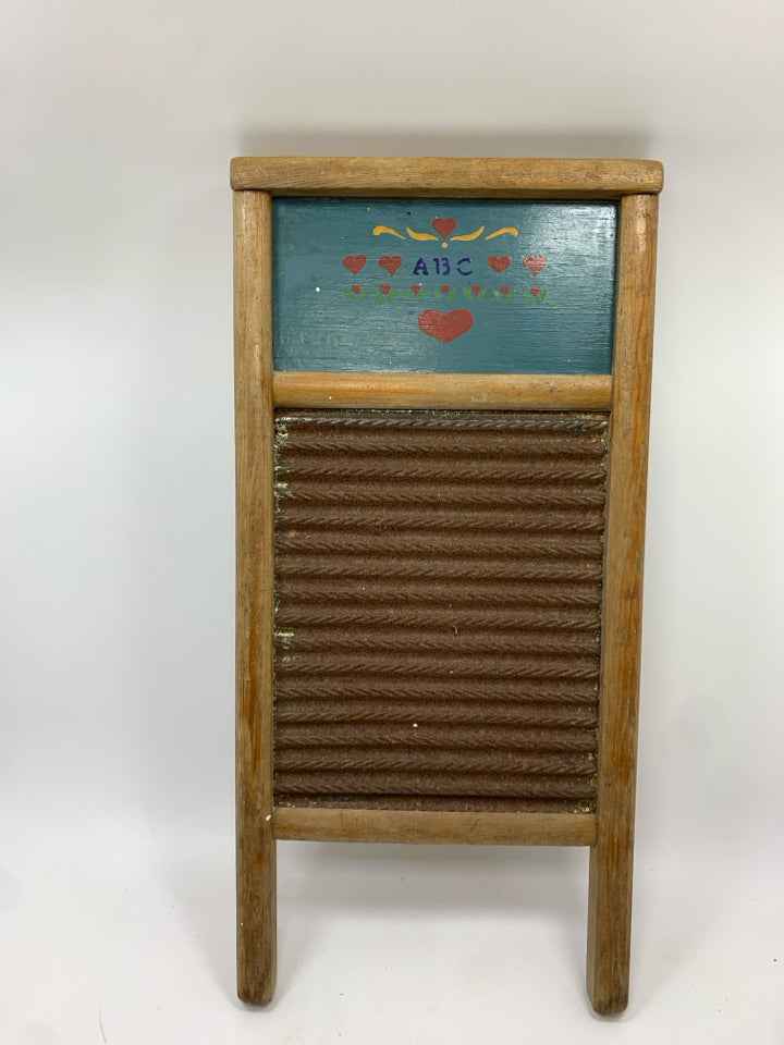VTG ABC WASH BOARD DECOR.