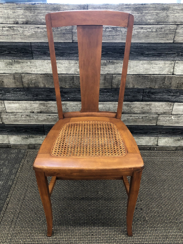 VTG WOOD RATTAN SEAT ACCENT CHAIR.