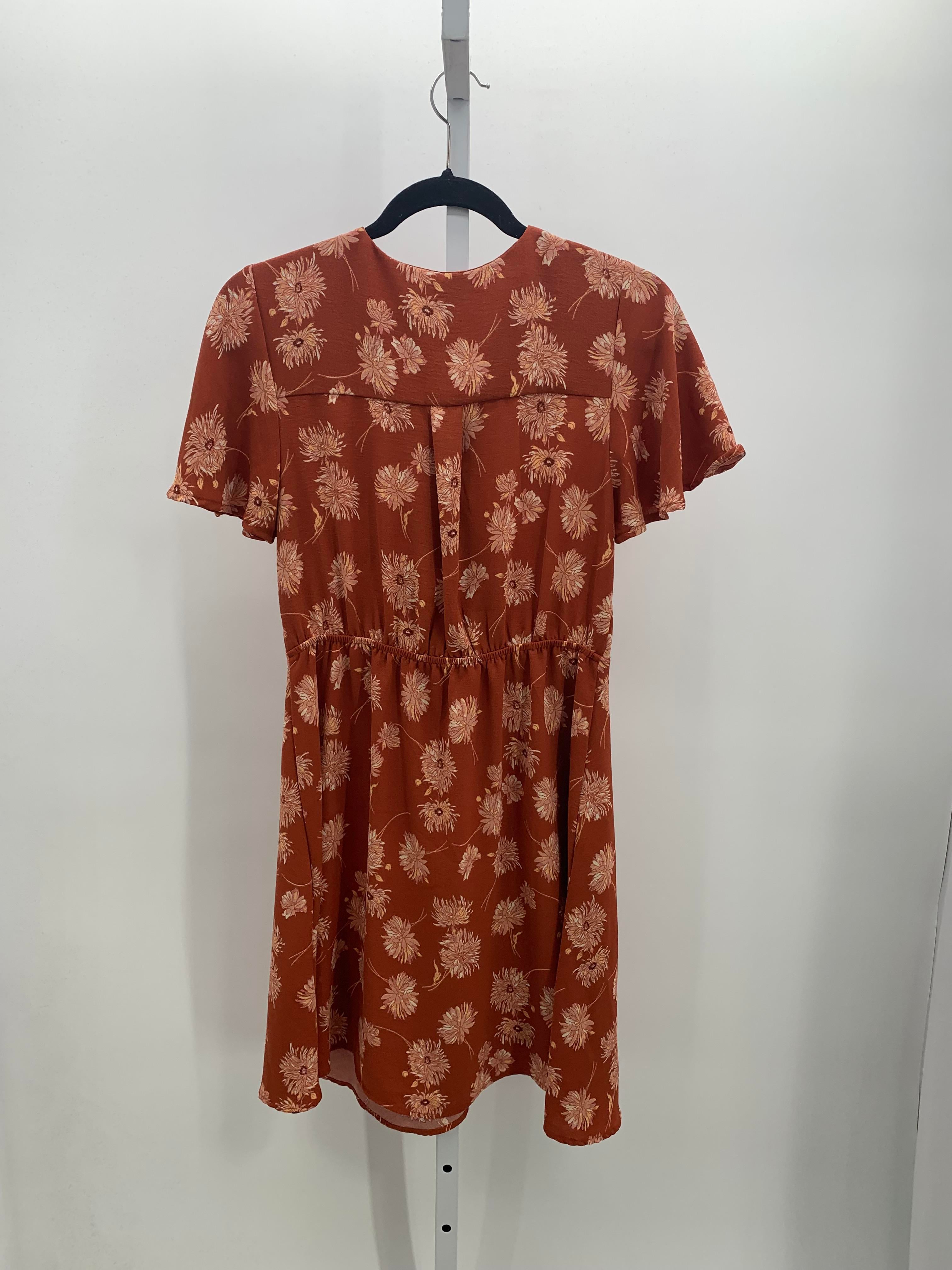 monteau Size Medium Misses Short Sleeve Dress