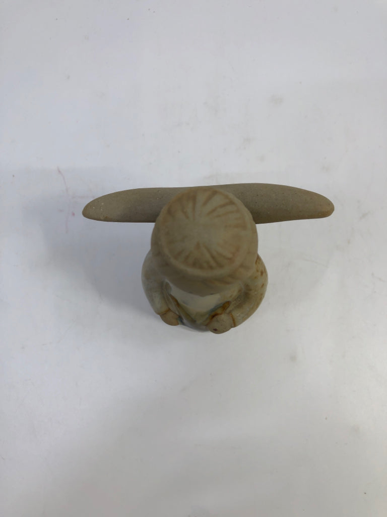 CERAMIC ANGEL WITH STAR FIGURINE.