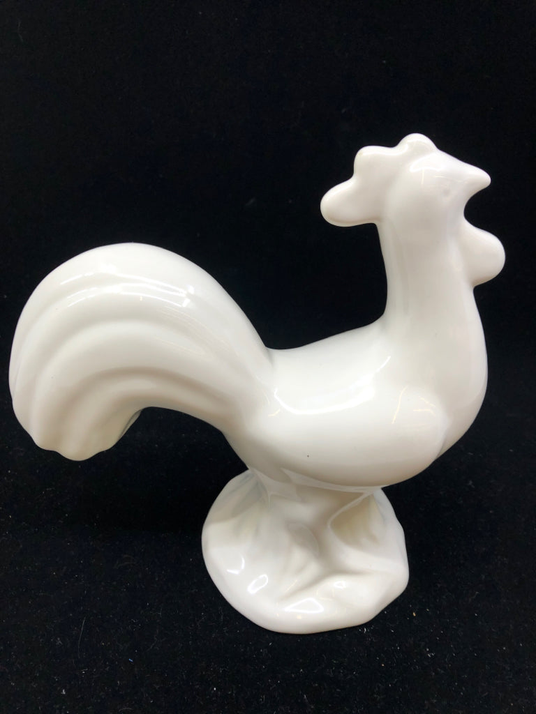 WHITE CERAMIC ROOSTER.