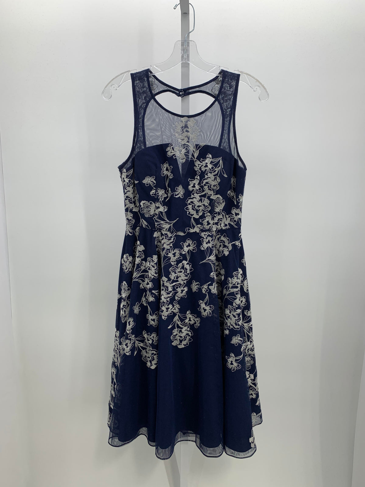 Nicole Miller Size 2 Misses Sleeveless Dress