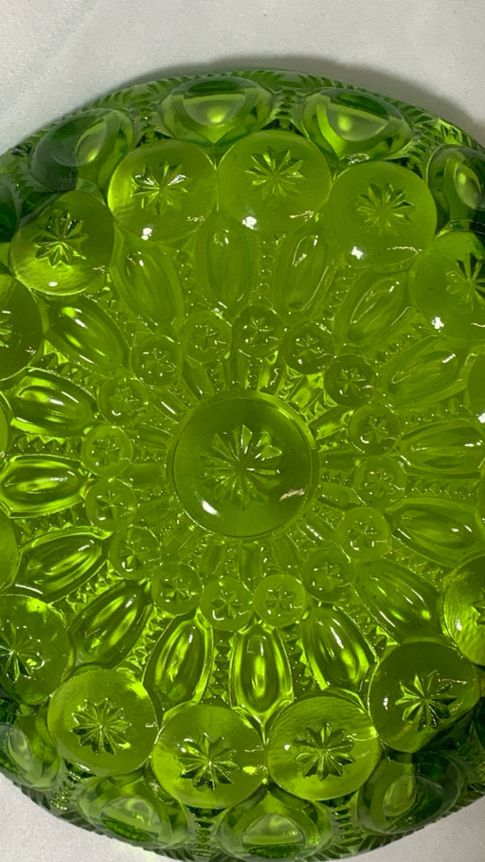 VTG EMBOSSED GREEN GLASS ASH TRAY.