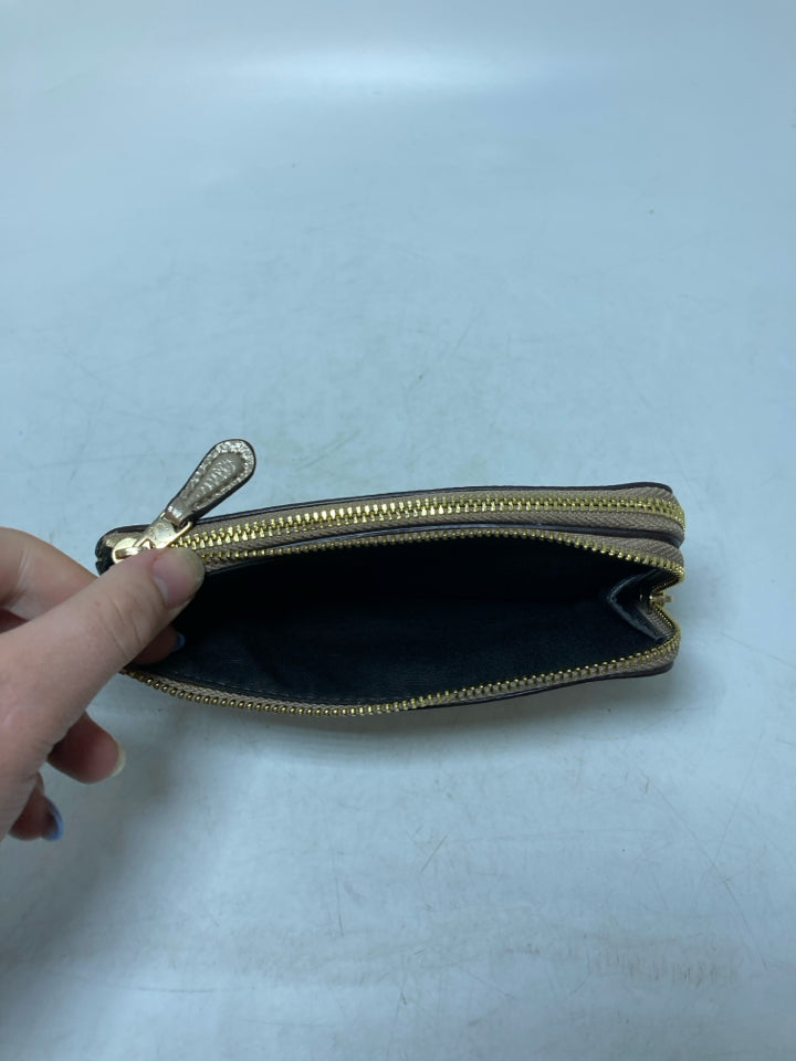Coach Double Corner Zip Wristlet