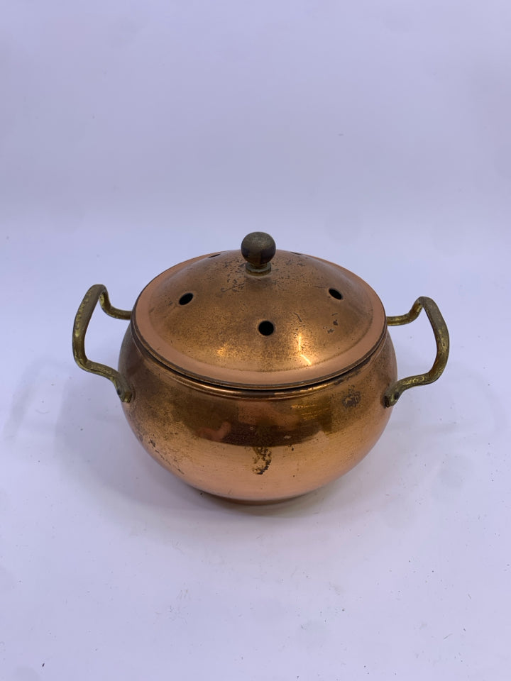 VTG COPPER POT W/LID & HANDLES.