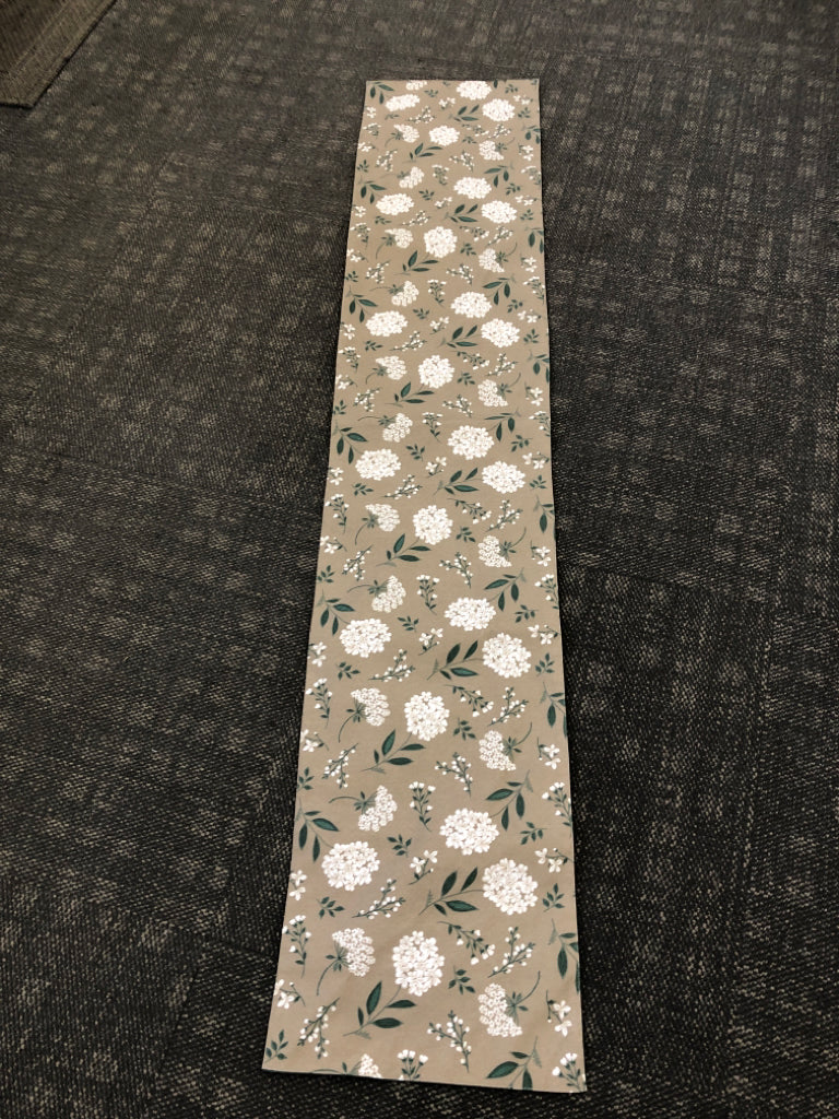 DOUBLE SIDED GREEN FLORAL TABLE RUNNER.