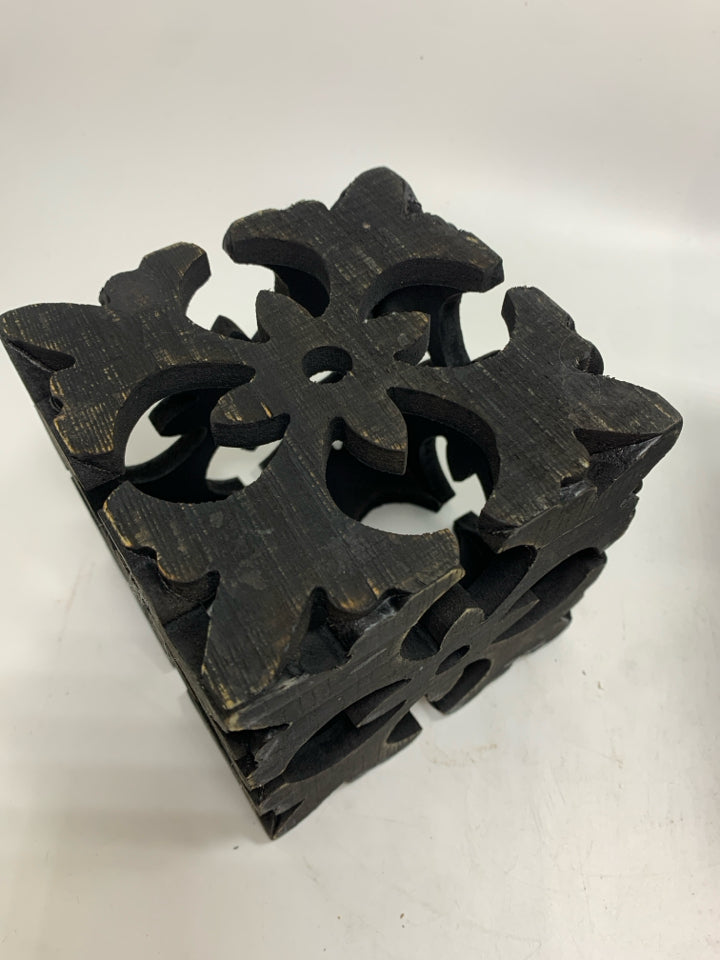 2 WOOD CARVED SQUARE SHELF DECOR.