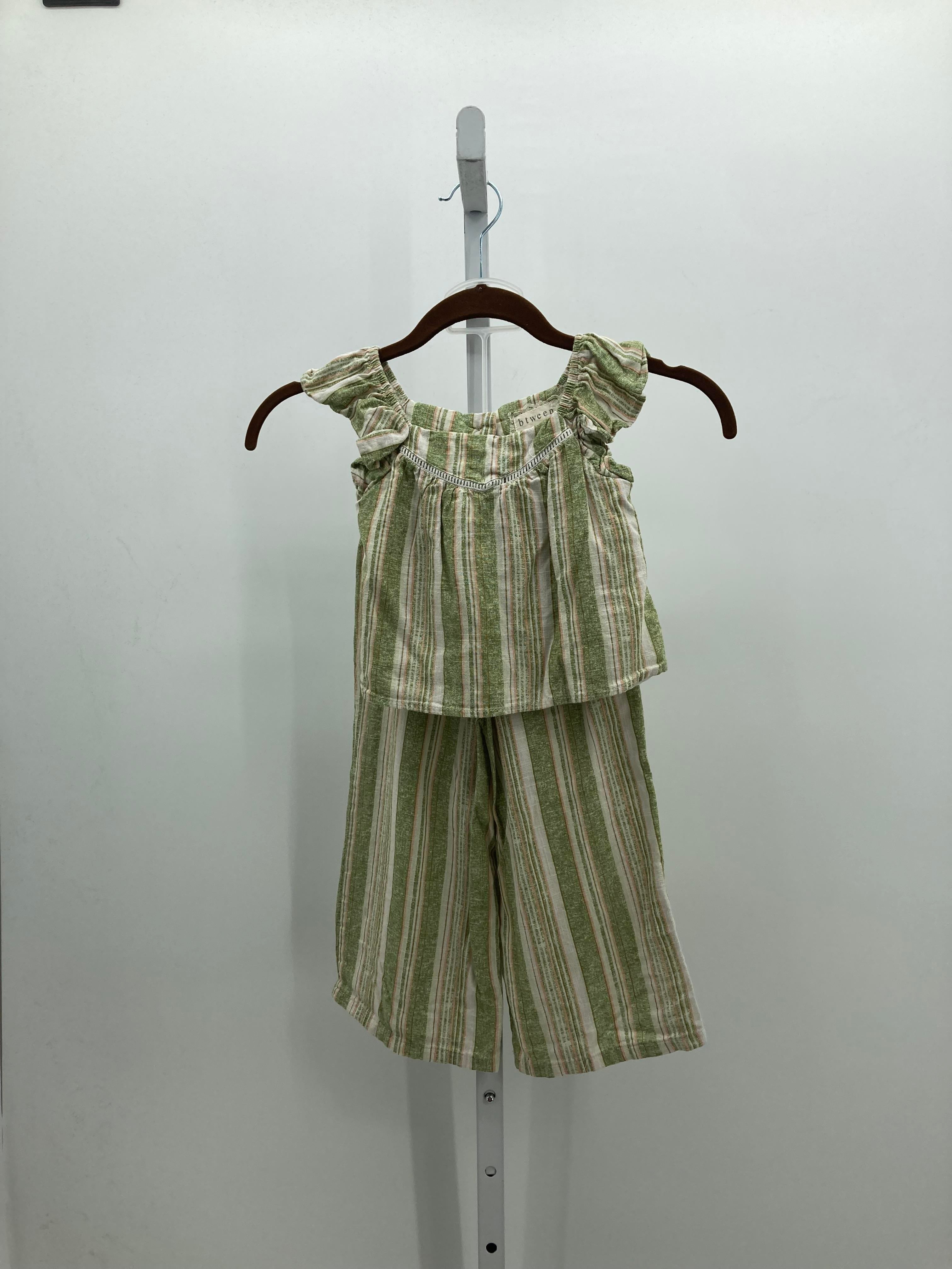 BTween Size 4T Girls 2 Pieces