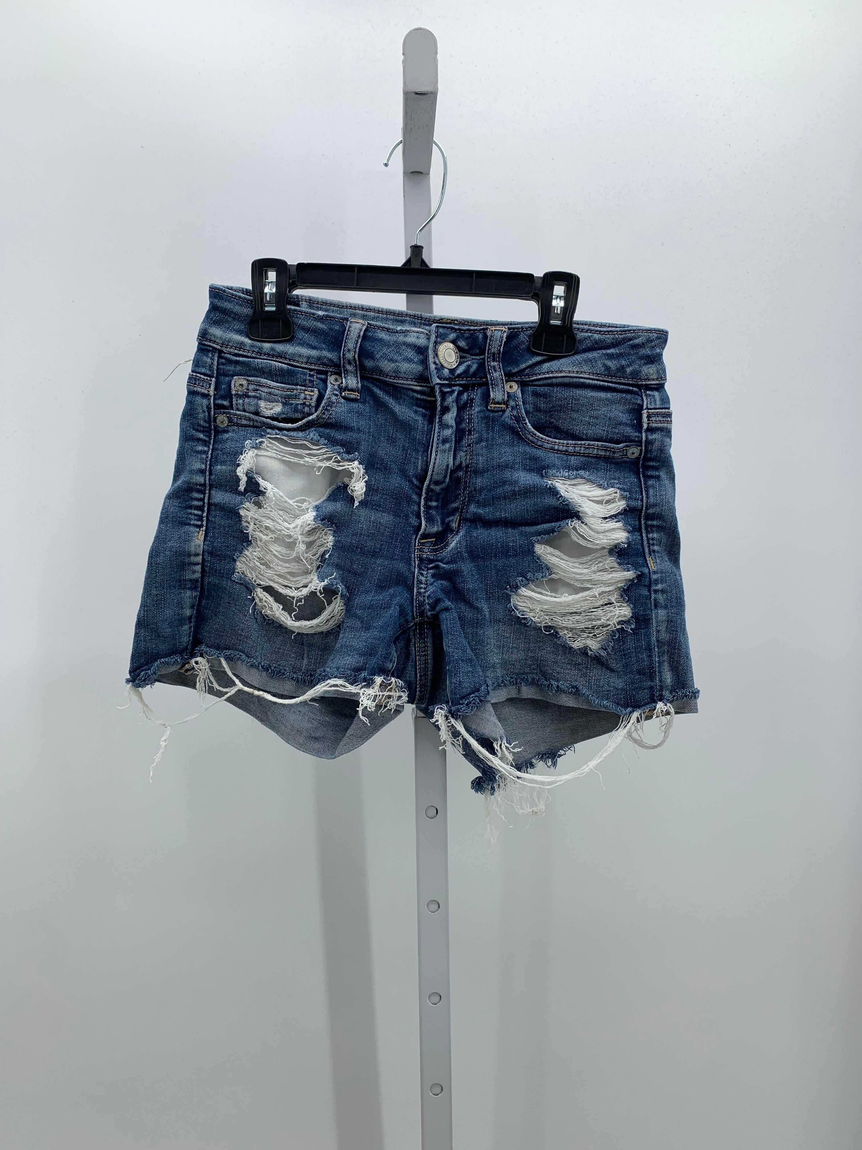 American Eagle Size 2 Juniors Shorts