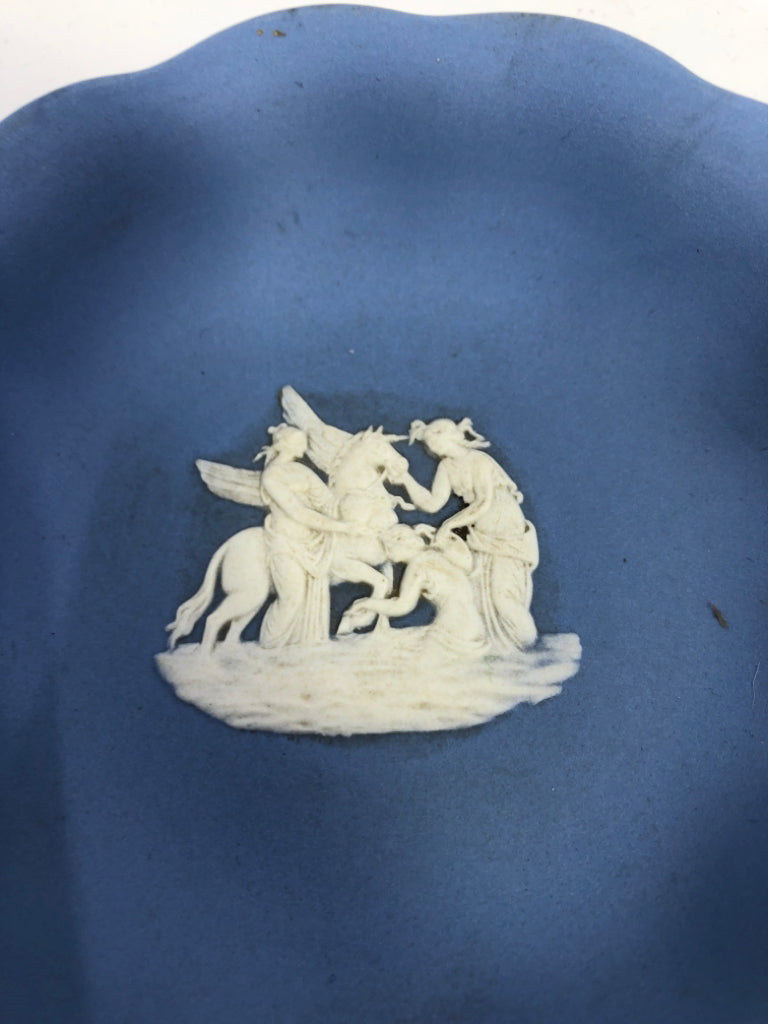 VTG JASPERWARE MUSES WATERING PEGASUS SCALLOPED DISH.