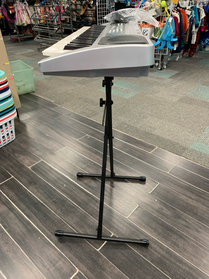 SPECTRUM AIL435 ELECTRIC KEYBOARD MUSICAL INSTRUMENT WITH STAND