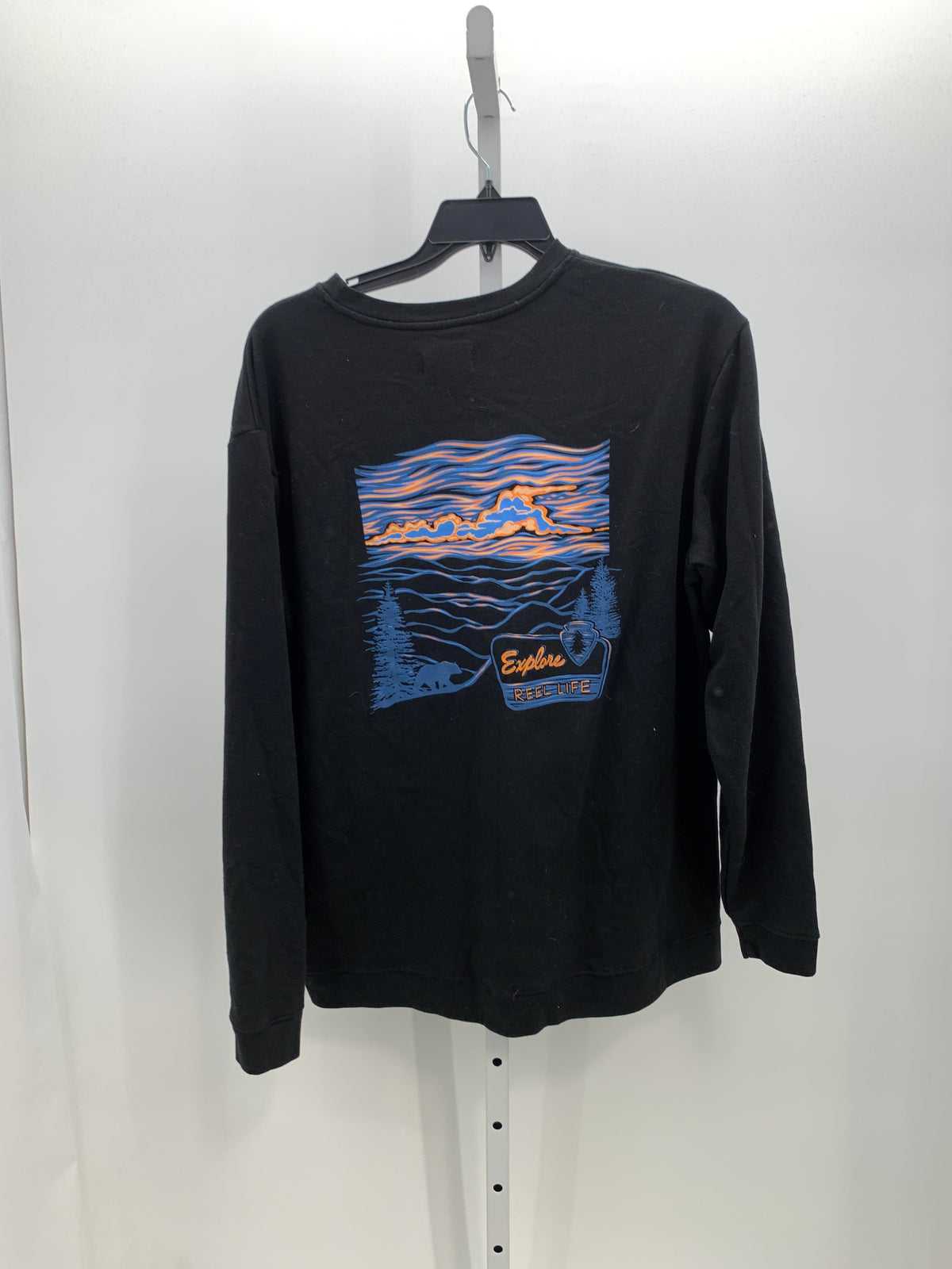 GRAPHIC KNIT.