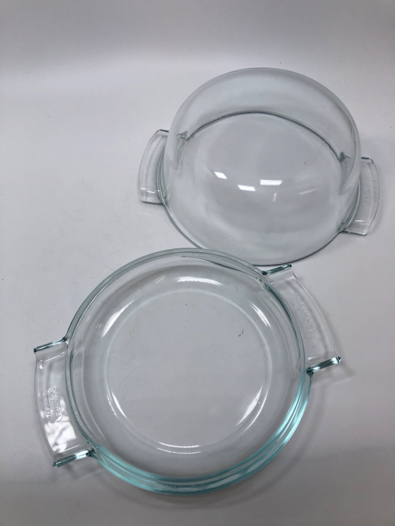 ROUND GLASS PYREX DISH W/LID.