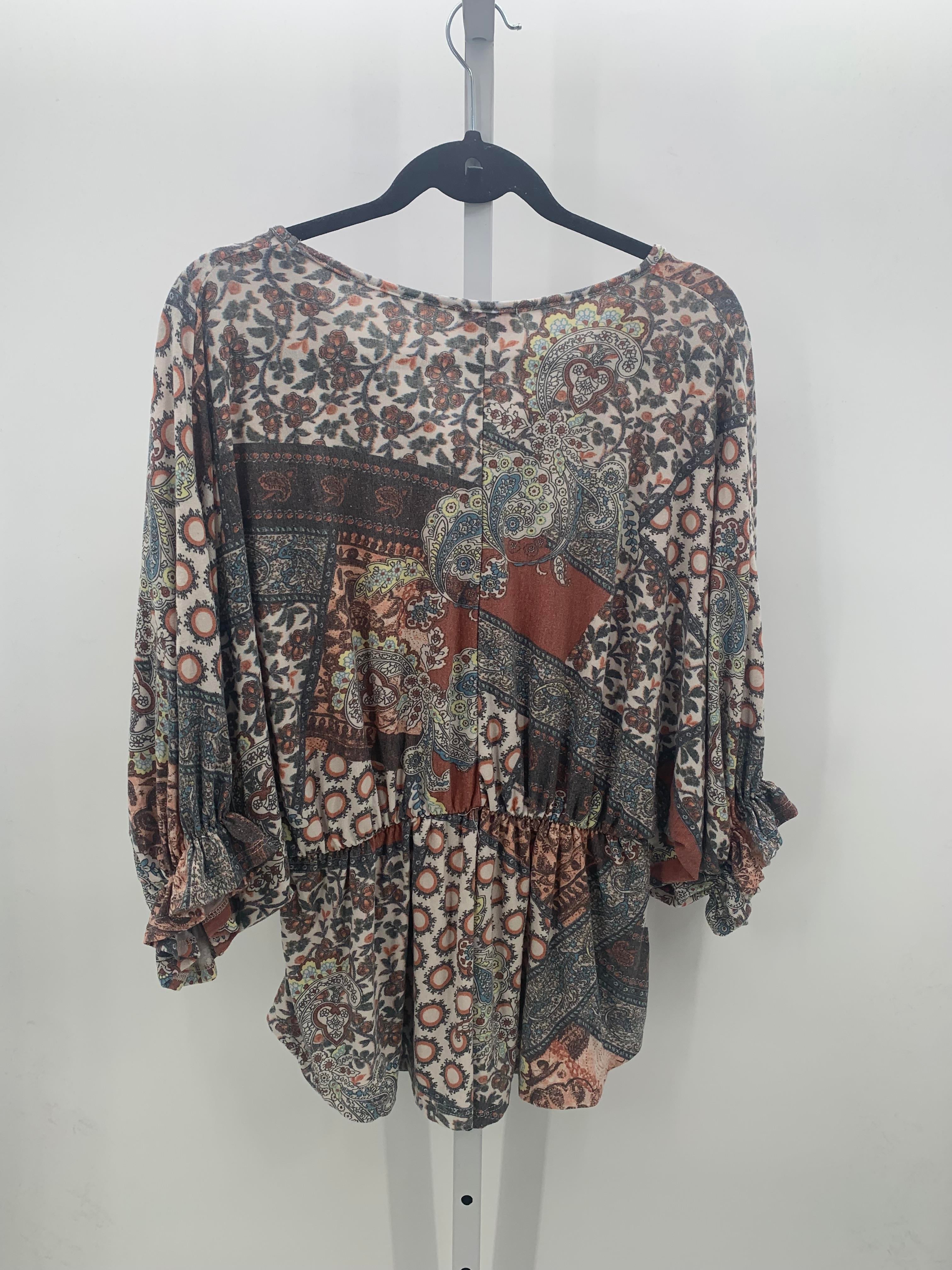Size Medium Misses Short Sleeve Shirt