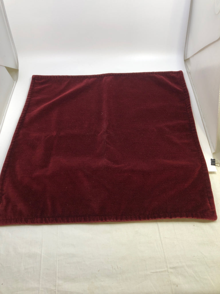 RED VELVET PILLOW SHAM.