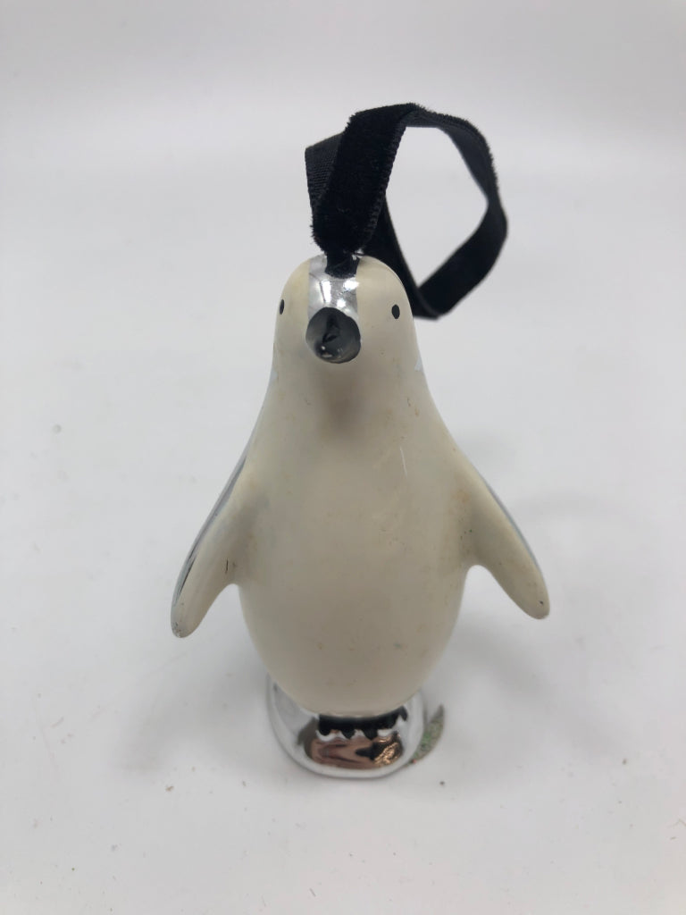 SILVER PENGUIN ORNAMENT.