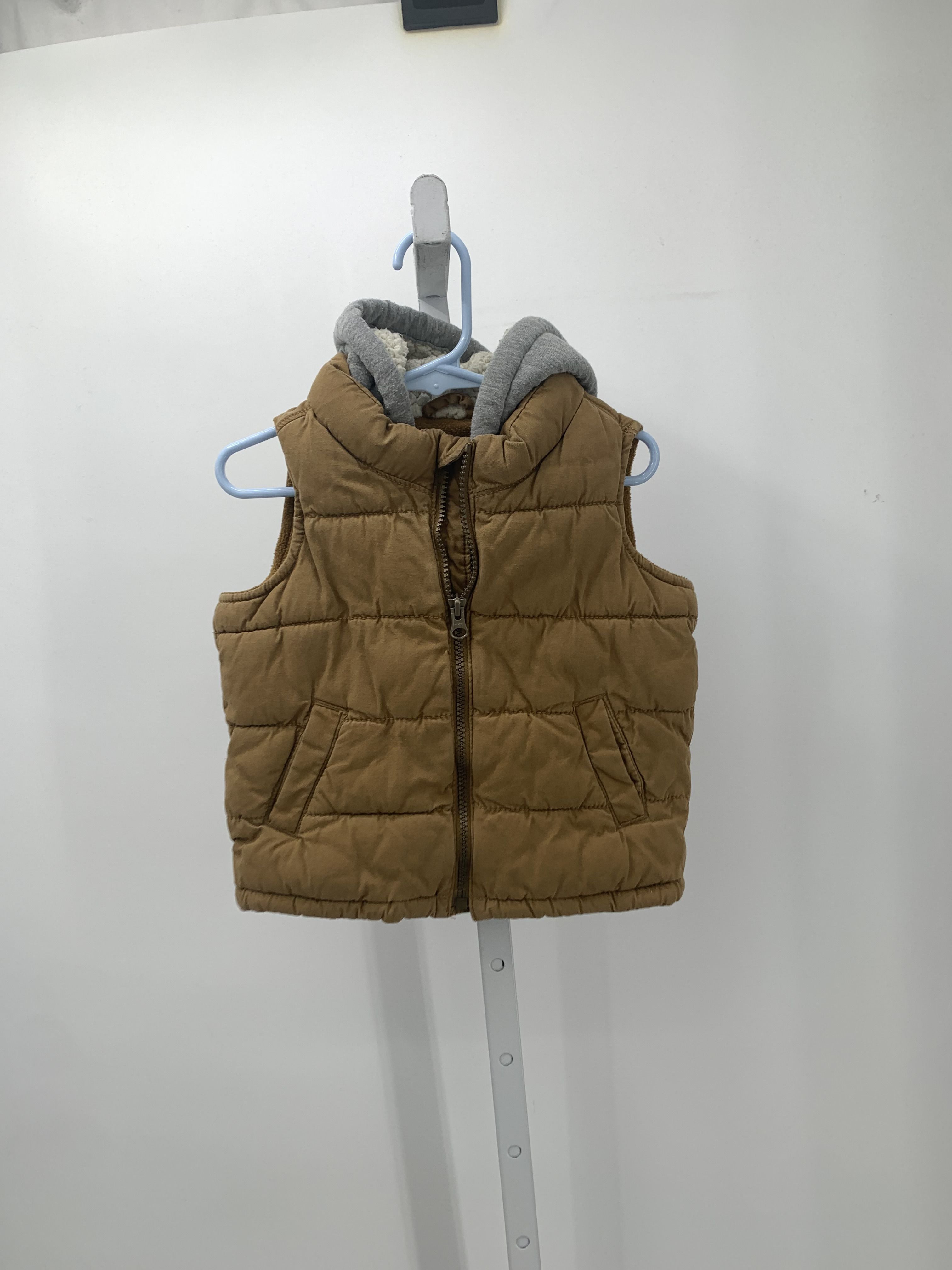 HOODED ZIP UP VEST