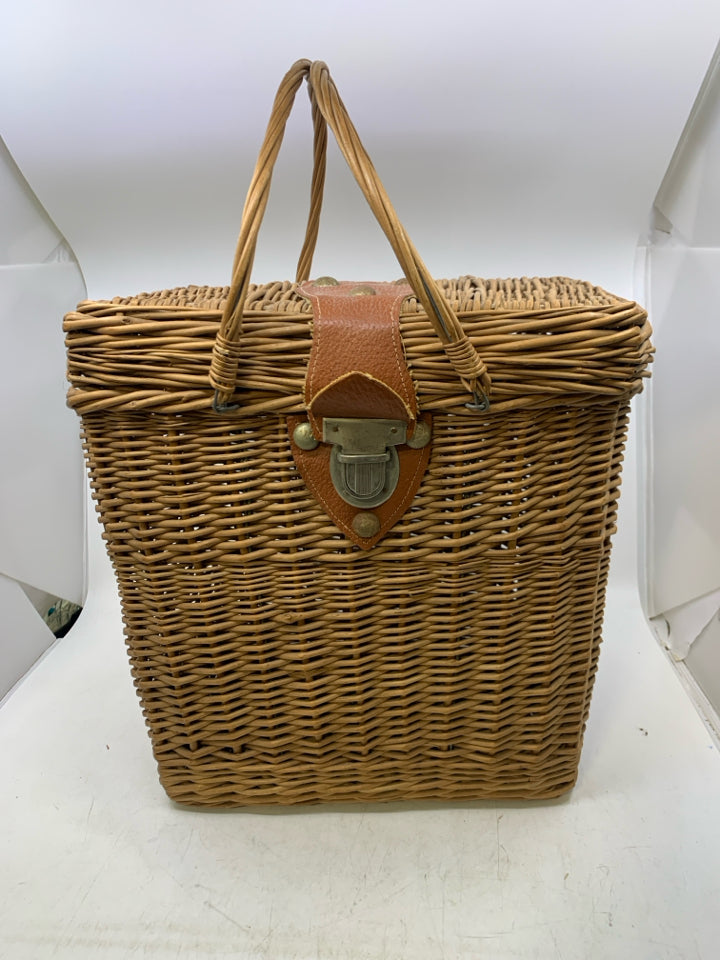 VTG TALL CARMEL COLORED BASKET W/ HANDLES METAL HARDWARE/LEATHER STRAP.