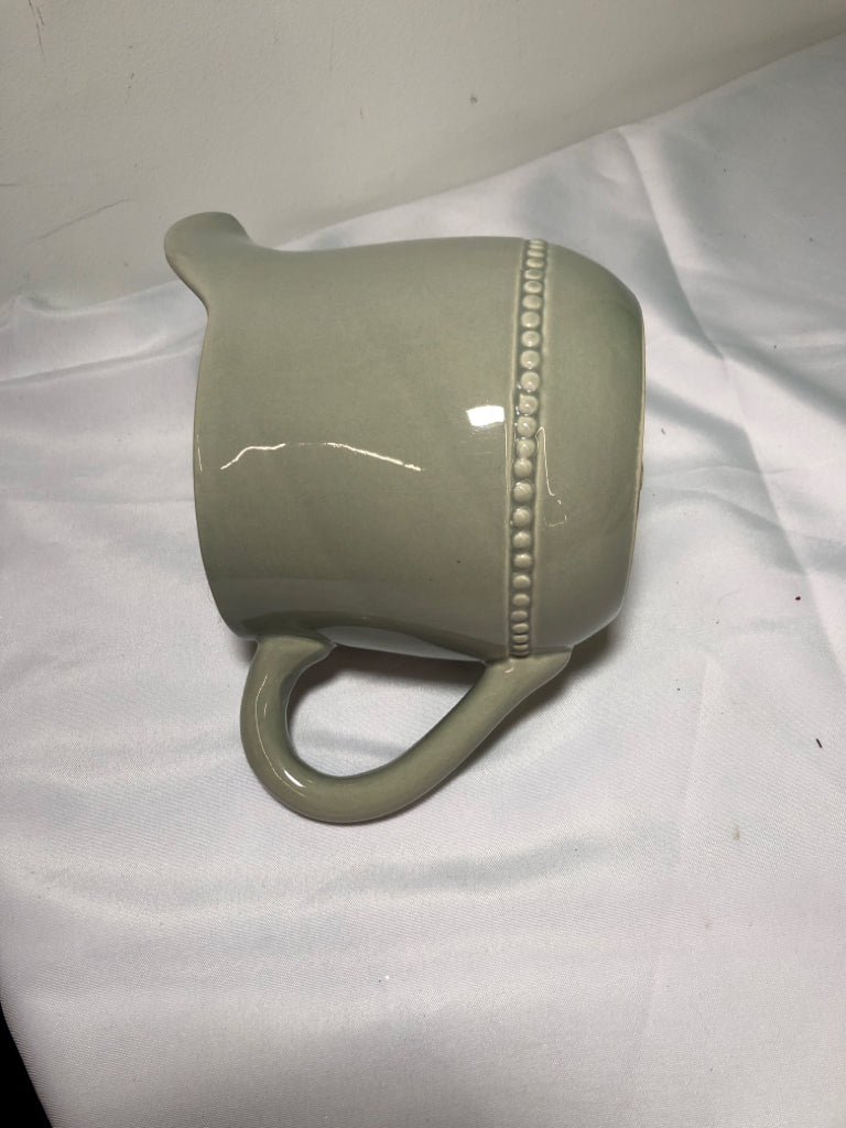 GREY SHORT PITCHER.