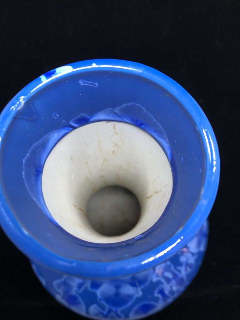 CRYSTALLINE SPOTTED BLUE VASE.