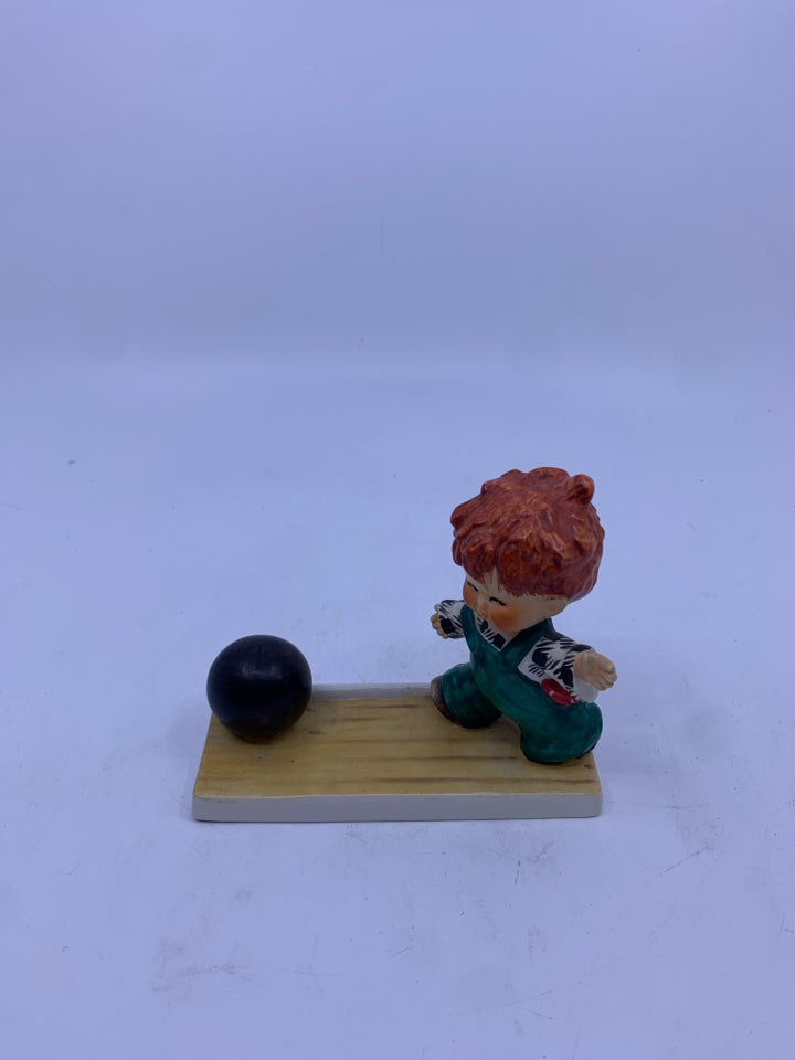 VTG REDHEAD KID BOWLING FIGURE.