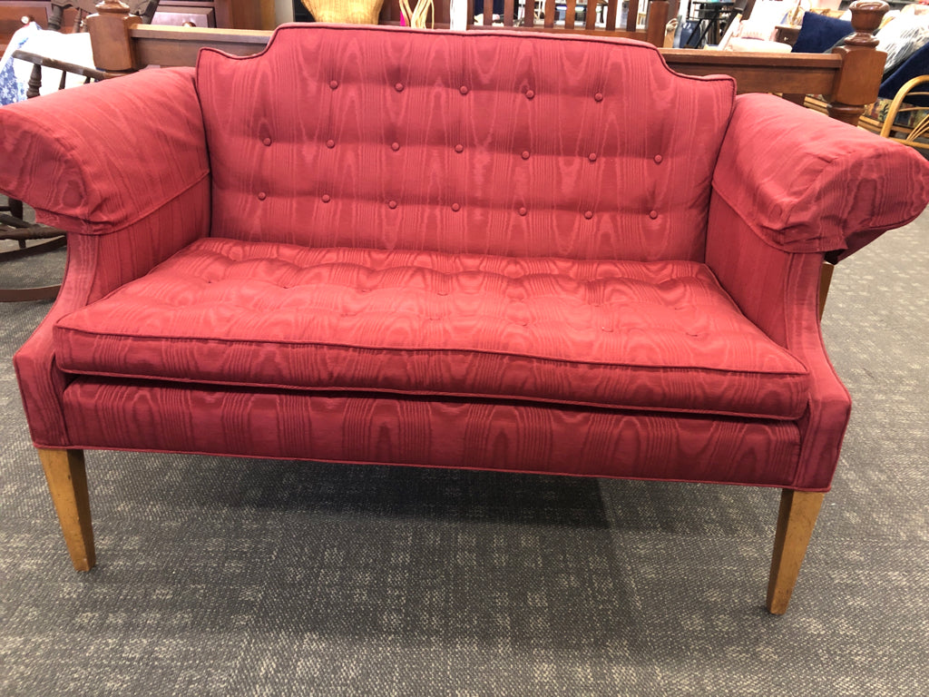VICTORIAN SOFA W/WOODEN LEGS.