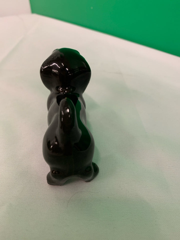 BLACK DACHSHUND FIGURE.