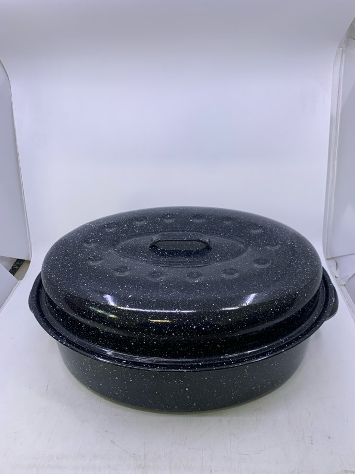 BLACK SPECKLES ENAMEL ROASTING PAN W/ LID.