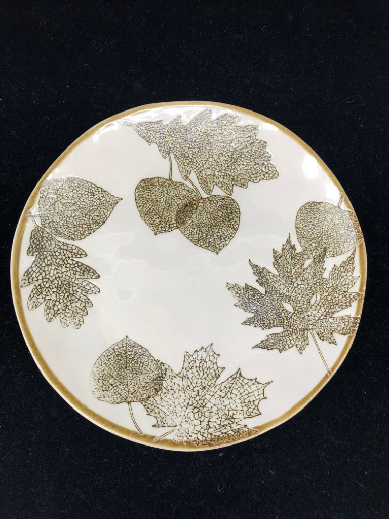 CREAM/BROWN LEAVES SERVING DISH.