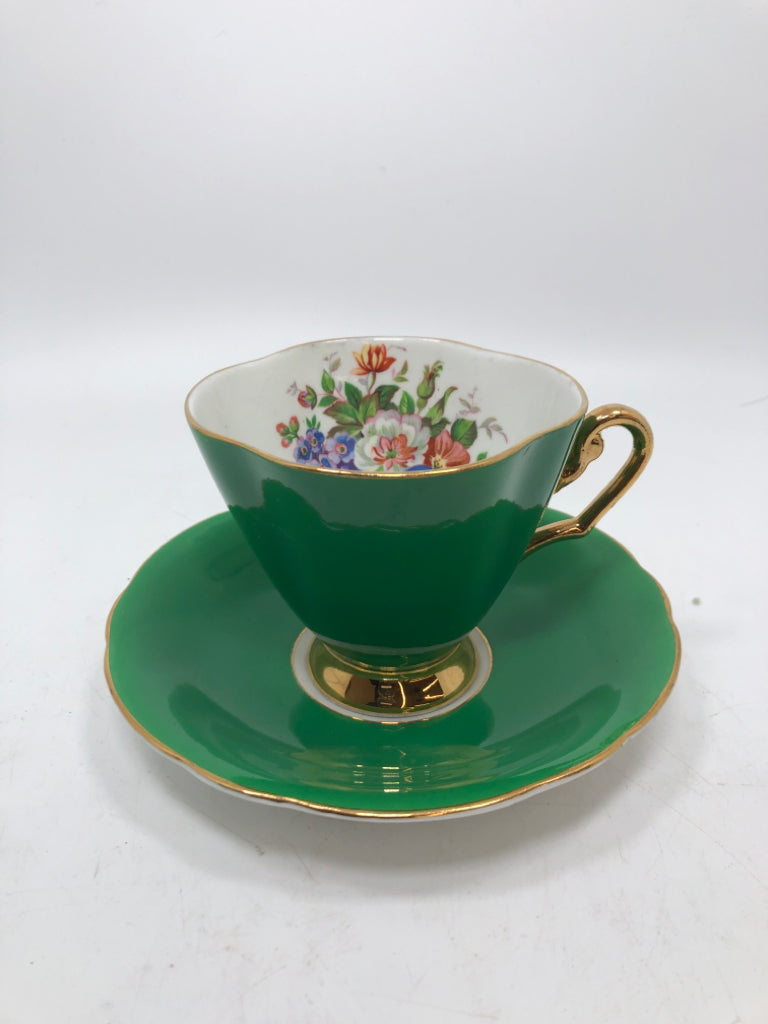 VTG FLORAL BOUQUET+ GOLD RIM CUP/SAUCER.