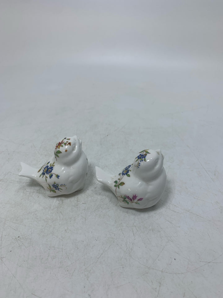 FLORAL CHICKADEES SMALL SALT/PEPPER SHAKERS IN BAG.