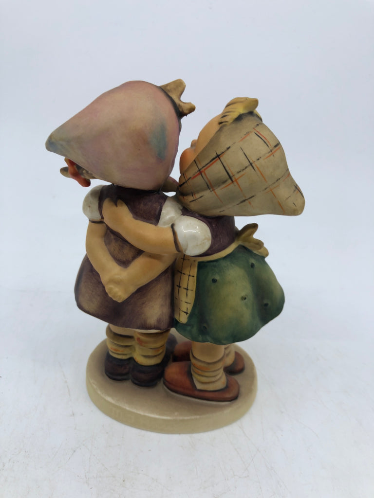 VTG HUMMEL "TELLING HER SECRET".