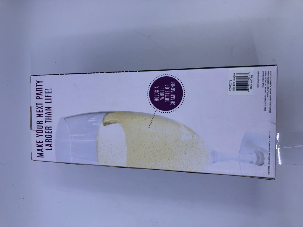 NIB EXTRA LARGE CHAMPAGNE GLASS.